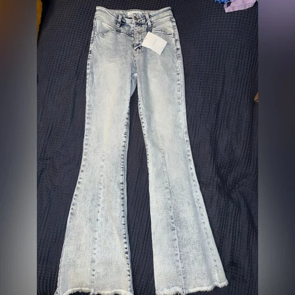 KanCan Flare Jeans Size 5/26 - Picture 2 of 5
